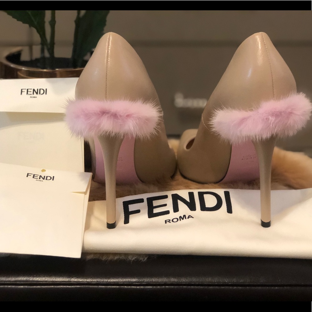 Fendi 95mm pump with mink fur